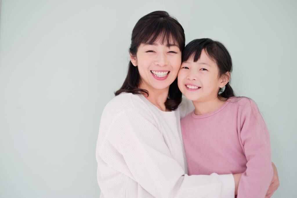 笑顔の親子